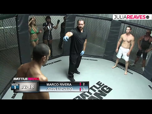 ❤️ Ultimate Fighter akimtosa msichana nambari baada ya pigano ulingoni ☑  ﹏